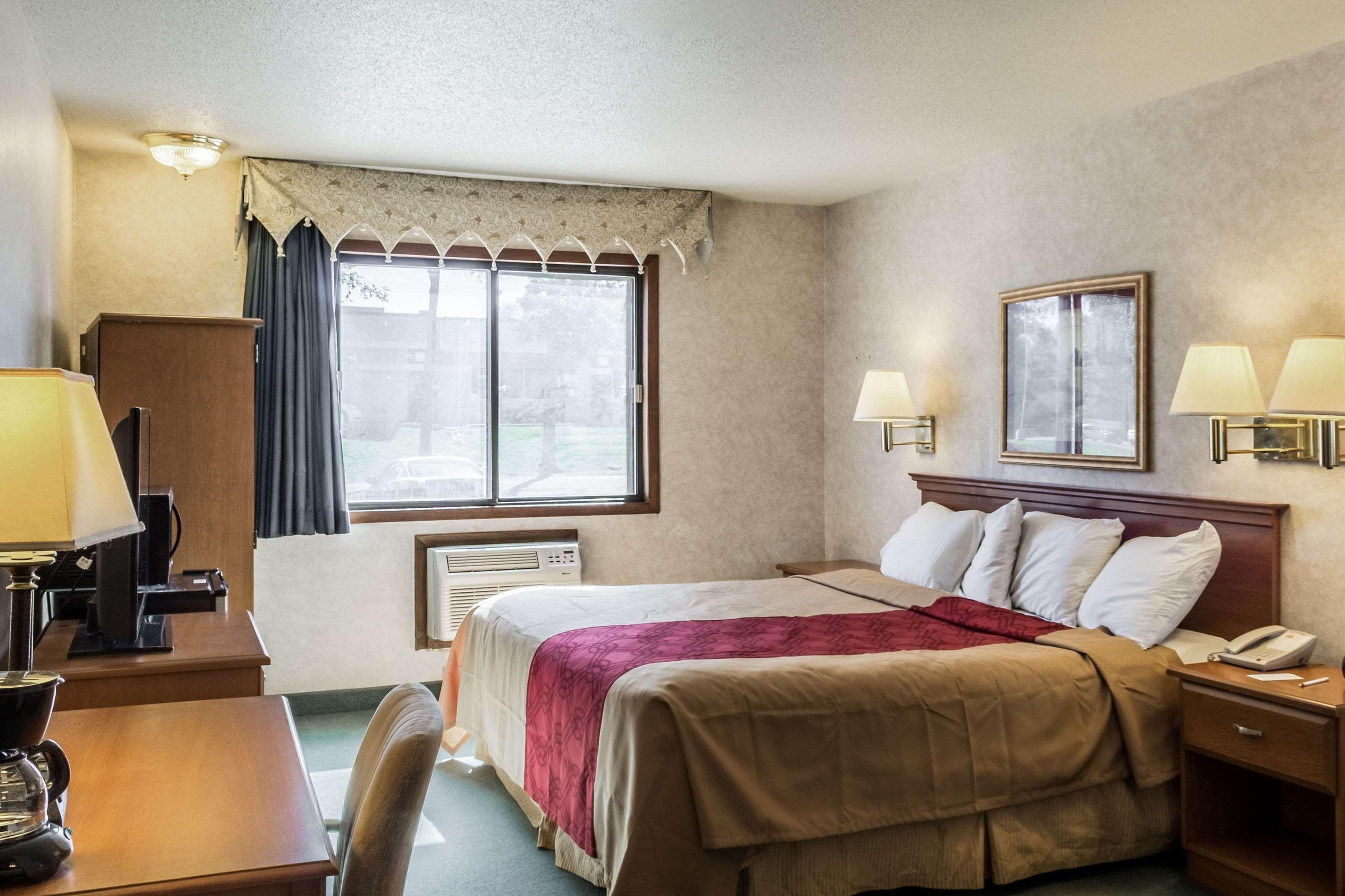 Econo Lodge North Sioux Falls Ngoại thất bức ảnh